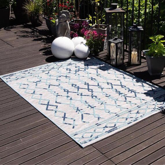 Tapis ethnique intérieur et extérieur plat design Vrensted